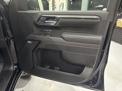 Used 2025 GMC Sierra 1500 AT4 image 35