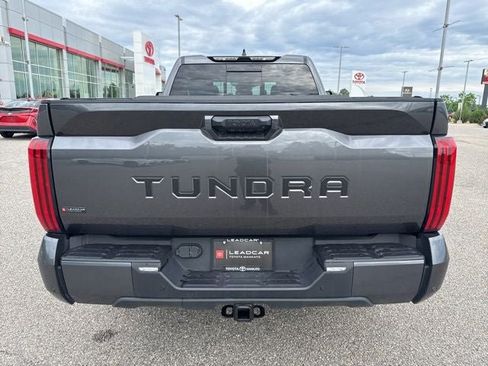 Used 2023 Toyota Tundra SR5 w/ SR5 Convenience Package AWD/4WD image 12
