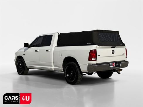 Used 2017 RAM 1500 Classic SLT image 5