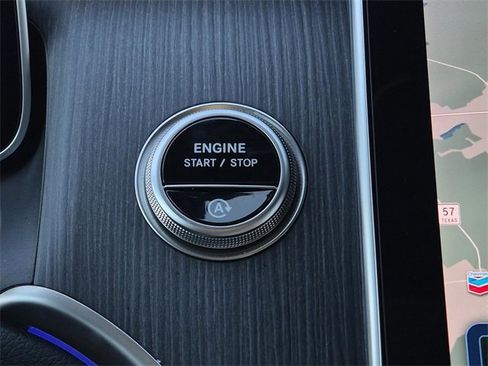 Certified 2025 Mercedes-Benz GLC 300 image 23