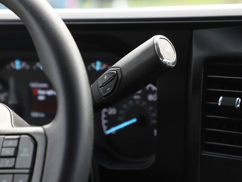 Used 2025 Ford F350 XLT AWD/4WD image 18