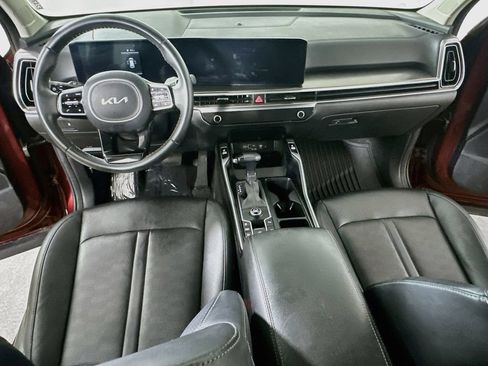 Used 2024 Kia Sorento S FWD image 19