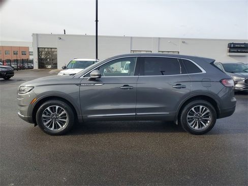 Certified 2022 Lincoln Nautilus AWD w/ Premium Package image 4