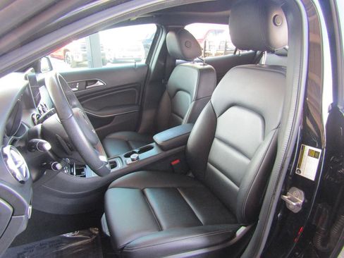 Used 2020 Mercedes-Benz GLA 250 GLA 250 4MATIC SUV image 9