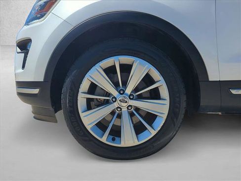 Used 2018 Ford Explorer Limited AWD/4WD image 21