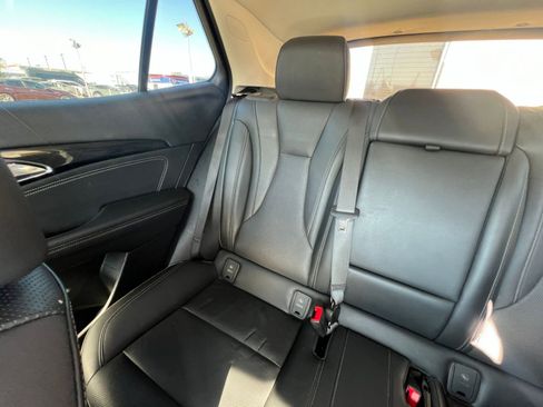 Used 2023 Buick Envision Essence image 39