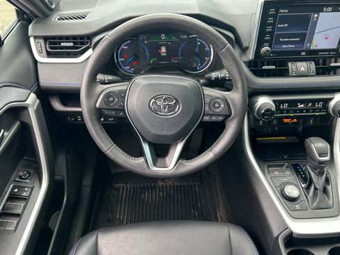 Used 2021 Toyota RAV4 XSE AWD/4WD image 15