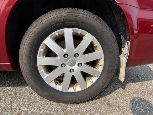 Used 2016 Chrysler Town & Country Touring w/ Driver Convenience Group FWD image 19