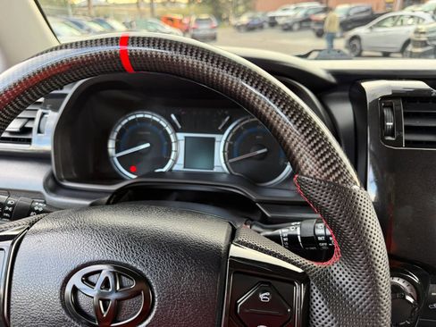 Used 2016 Toyota 4Runner SR5 Premium AWD/4WD image 26