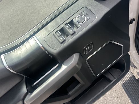 Used 2019 Ford F150 Platinum image 19