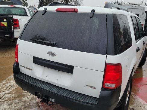 Used 2005 Ford Explorer Sport XLS image 9