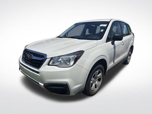Used 2017 Subaru Forester 2.5i AWD/4WD image 9
