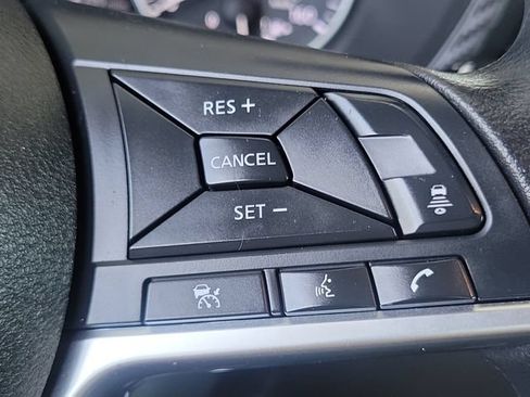 Used 2023 Nissan Sentra SV FWD image 9