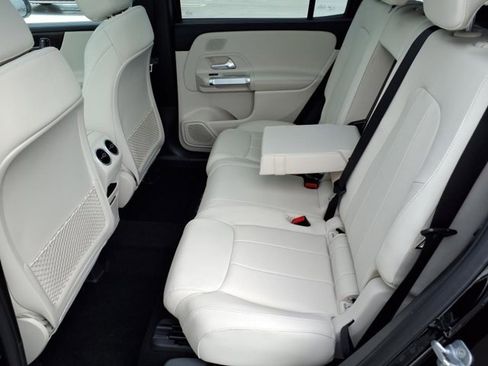 New 2026 Mercedes-Benz GLB 250 image 17