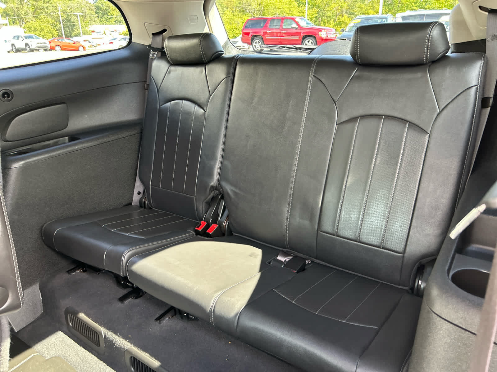 Used 2014 Buick Enclave Leather AWD/4WD image 25