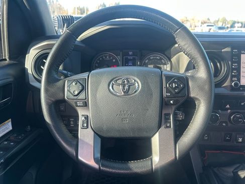 Used 2020 Toyota Tacoma TRD Off-Road image 20