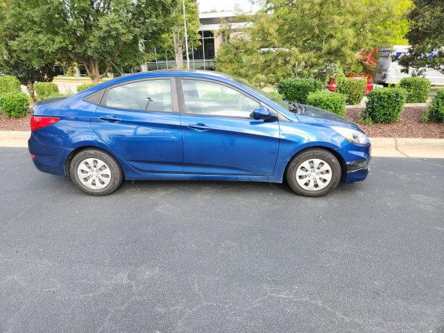 Used 2016 Hyundai Accent SE w/ Option Group 02 FWD image 7