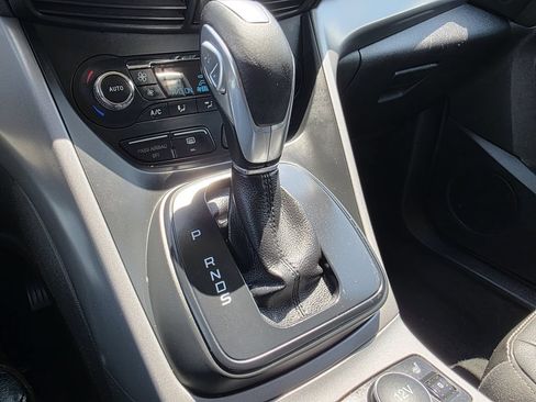 Used 2014 Ford Escape SE w/ Equipment Group 201A FWD image 25