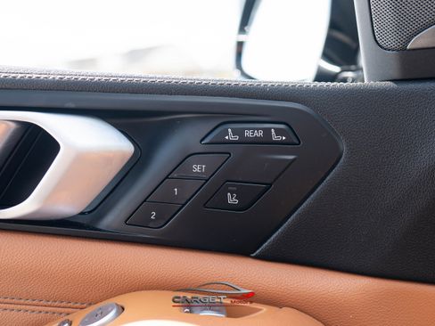 Used 2019 BMW X7 xDrive40i w/ Cold Weather Package image 43