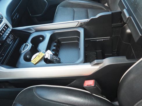 Used 2019 RAM 1500 Laramie image 23