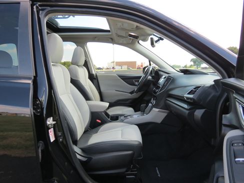 Used 2020 Subaru Forester Premium image 34