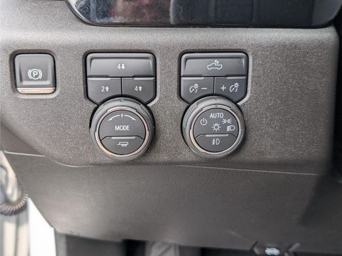 Used 2025 Chevrolet Silverado 2500 LT w/ Convenience Package AWD/4WD image 21