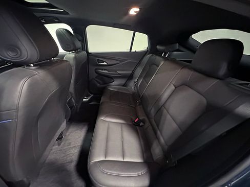 Used 2024 Buick Envista Sport Touring w/ Convenience I Package FWD image 17