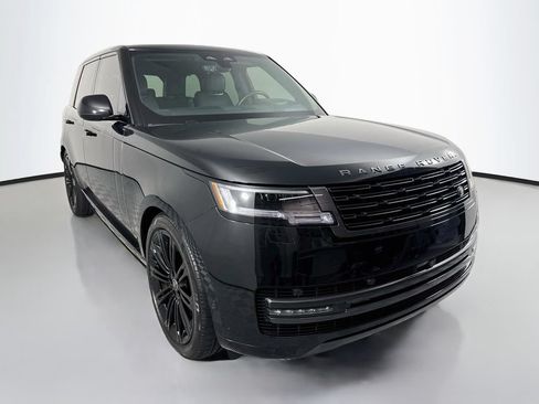 Used 2025 Land Rover Range Rover SE AWD/4WD image 7