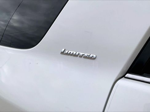 Used 2020 Toyota 4Runner Limited image 9