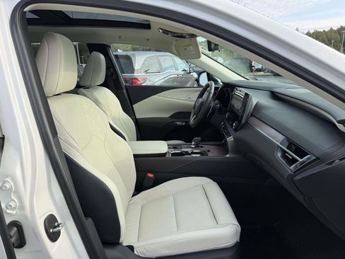 Used 2023 Lexus RX 350 Luxury w/ Cold Area Package image 15