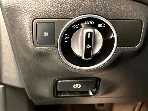 Used 2018 Mercedes-Benz CLA 250 image 26