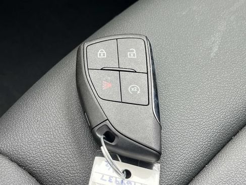 Used 2026 Chevrolet Colorado Trail Boss AWD/4WD image 33