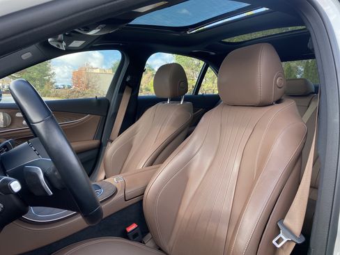 Used 2022 Mercedes-Benz E 450 E 450 w/ Driver Assistance Package image 90