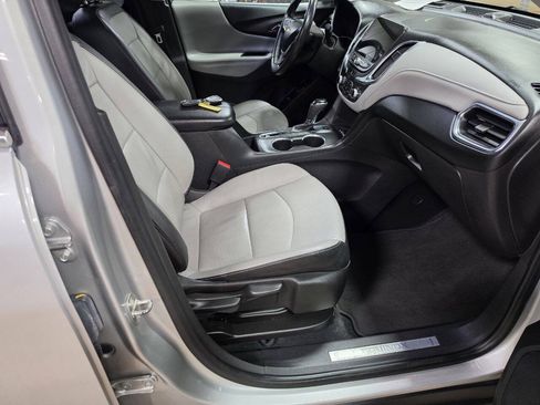 Used 2021 Chevrolet Equinox Premier w/ LPO, Floor Liner Package AWD/4WD image 16
