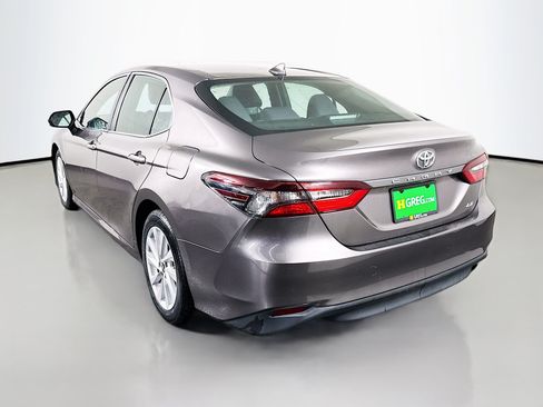 Used 2022 Toyota Camry LE FWD image 7