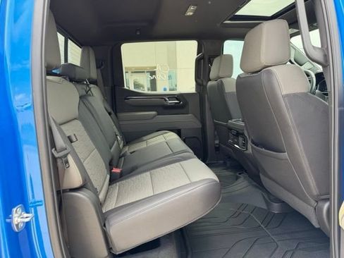 Used 2025 Chevrolet Silverado 1500 ZR2 w/ Technology Package AWD/4WD image 11