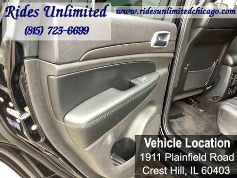 Used 2018 Jeep Grand Cherokee Altitude AWD/4WD image 24