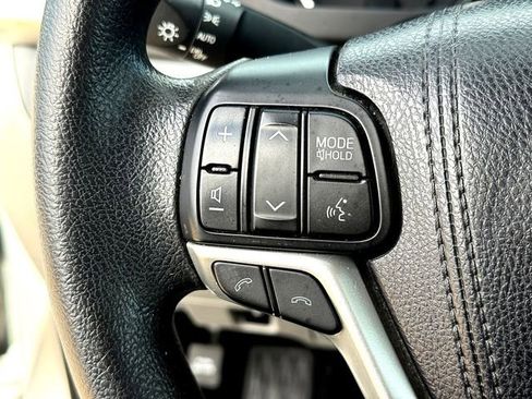 Used 2018 Toyota Highlander LE image 13