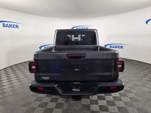Used 2025 Jeep Gladiator Sport AWD/4WD image 7