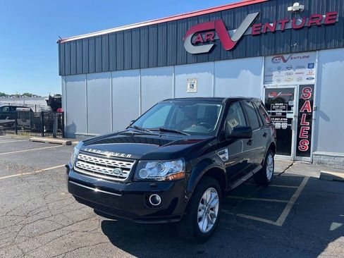 Used 2013 Land Rover LR2 HSE LUX image 2