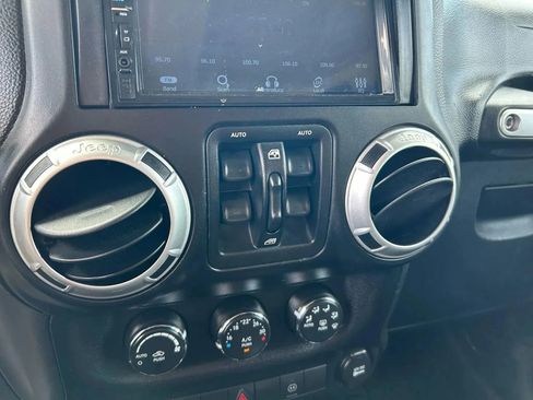 Used 2012 Jeep Wrangler Unlimited Sahara w/ Dual Top Group image 17