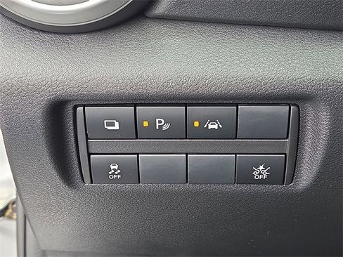 Used 2025 Nissan Versa S w/ Trunk Package image 24