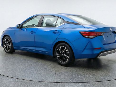 Used 2025 Nissan Sentra SV FWD image 6