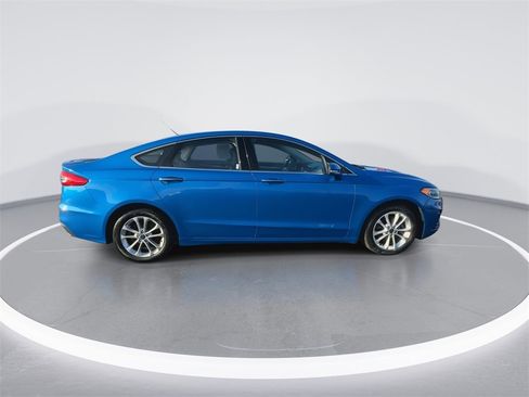 Used 2019 Ford Fusion Energi Titanium image 9