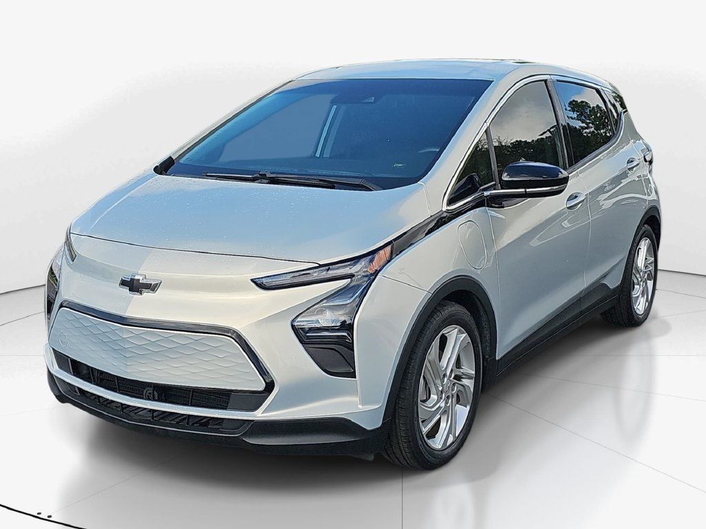 Used 2023 Chevrolet Bolt LT w/ Driver Confidence Package FWD image 11
