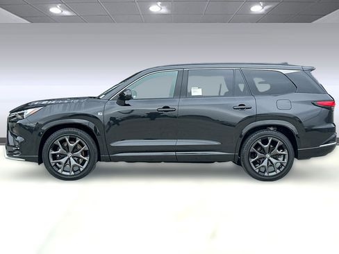 New 2026 Lexus TX 500h AWD image 2