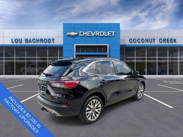 Used 2021 Ford Escape Titanium w/ Class II Trailer Tow Package AWD/4WD image 8