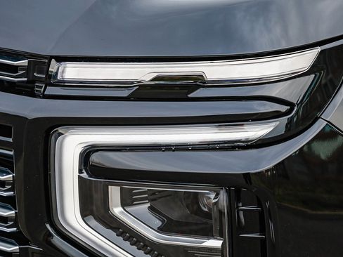 Used 2025 Chevrolet Tahoe High Country image 7