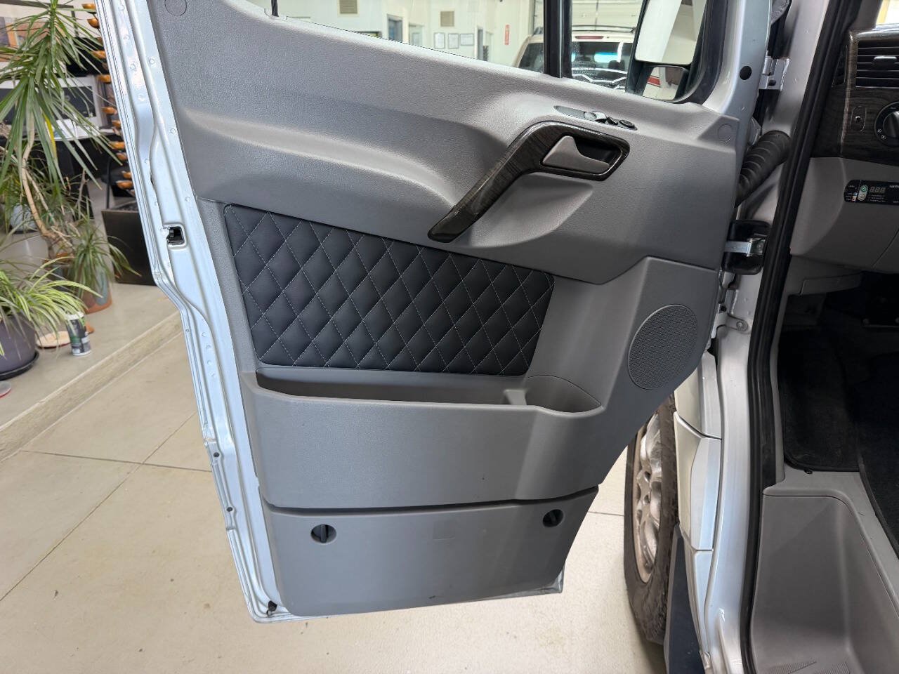 Used 2017 Mercedes-Benz Sprinter 2500 w/ Active Safety Plus Package image 21