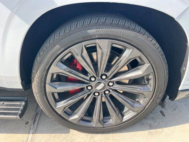 Used 2026 Cadillac Escalade V AWD/4WD image 9